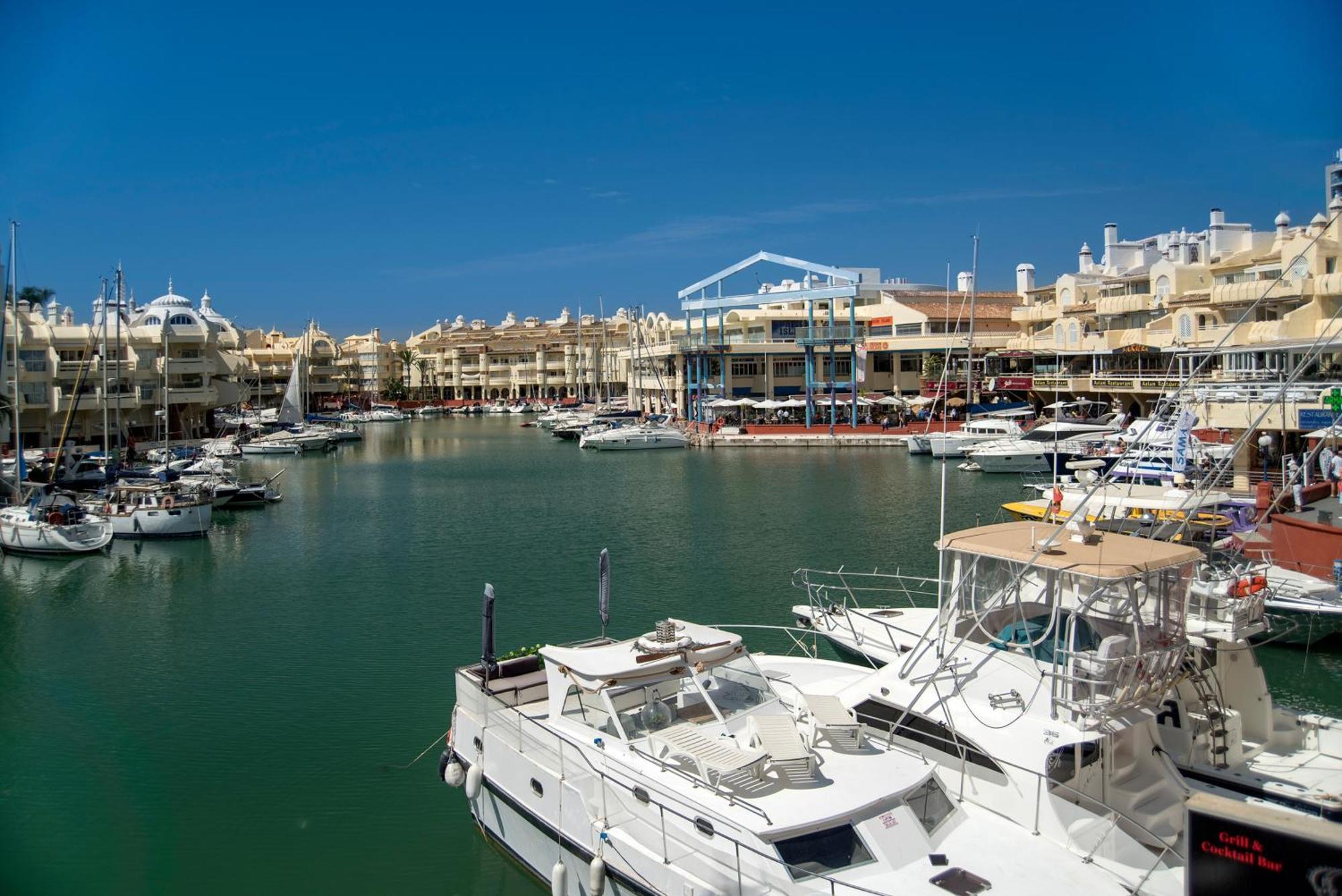 Urb Pueblo Del Parque, Luxury 2 Bedroom Apartment. Fantastic Central Location. Benalmádena Εξωτερικό φωτογραφία